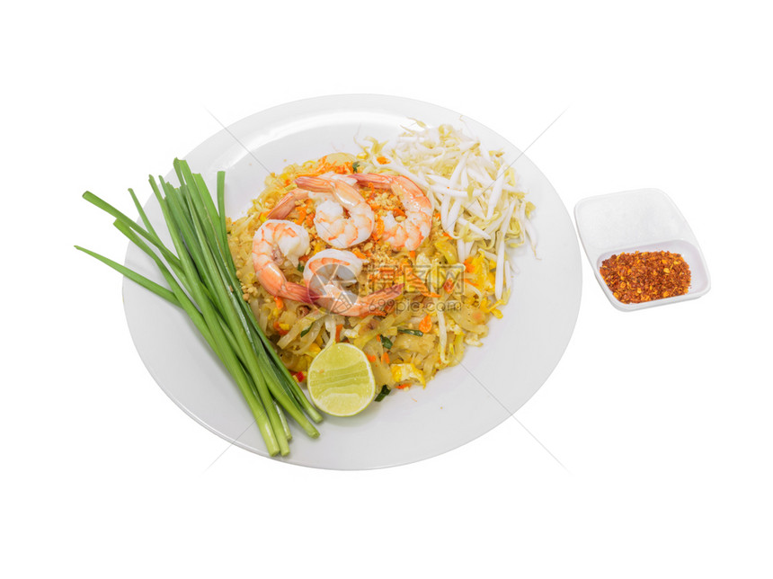 在泰国用白色背景的泰国著名街头食品隔离在泰国的白底食鱼面鸡蛋豆腐和虾白饭酸橙一顿图片