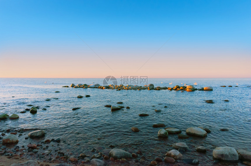 场景海浪天空上日落岸出上落图片