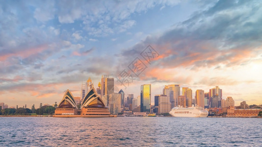 暮城市景观悉尼下雪梨天线澳洲城市风景反射图片