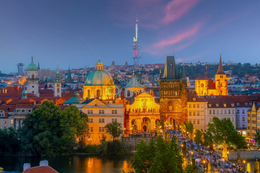 布拉格市下捷克旧城风景世界旅行概念见光和世界旅行景观全暮图片