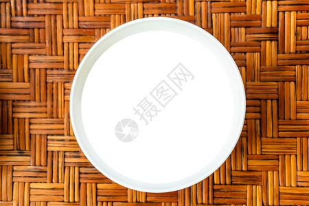 竹篮子碗中的白色空间柳条制品传统的白饭图片