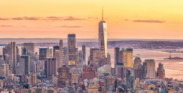 办公室全景美国纽约市日落时曼哈顿天线的空中景象状态建造高清图片素材