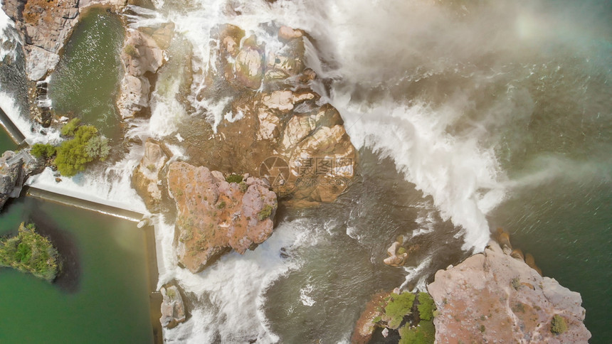 肖尼瀑布爱达荷州令人惊异的向下空中直观强大的瀑布风景优美观旅游图片