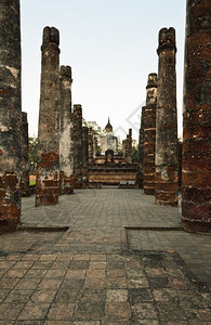 泰国Sukhothai历史公园的WatMahathat佛教地标冥想图片
