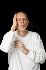 偏头痛伤害不开心一个患头痛和发烧病的男人图片