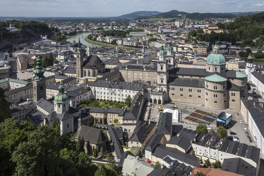 地标位于奥利萨尔茨堡市上空的霍赫萨尔茨堡城HohensalzburgCasturge浏览奥地利萨尔茨堡市是奥地利第四大城市旧阿尔图片