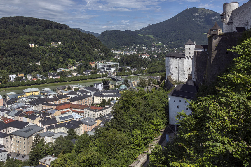 位于奥地利萨尔茨堡市上空的霍赫萨尔茨堡城HohensalzburgCasturge浏览奥地利萨尔茨堡市是奥地利第四大城市旧阿尔茨图片