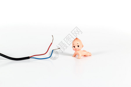 安全电线和婴儿对在家里的婴儿有危险概念电缆小心图片