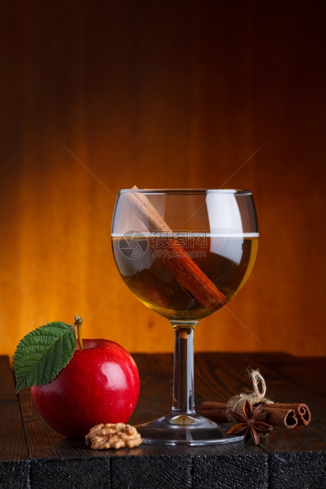 果汁醋木头苹酒图片