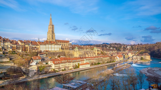 伯尔尼老城瑞士欧洲首府建造镇中央图片