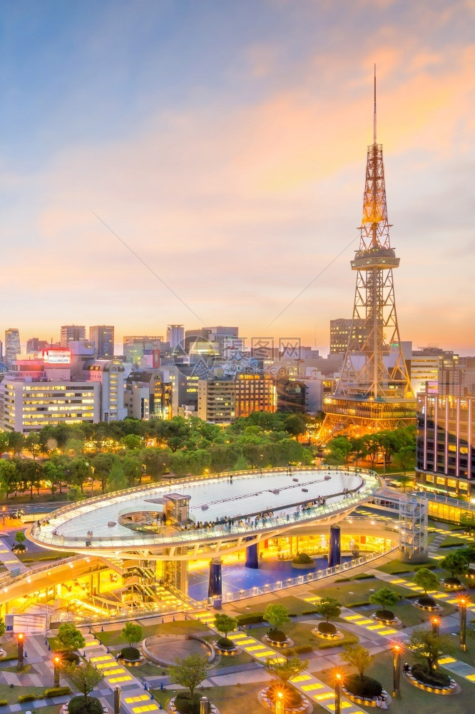 日本名古屋市中心天际的黄昏亚洲建筑物场景图片