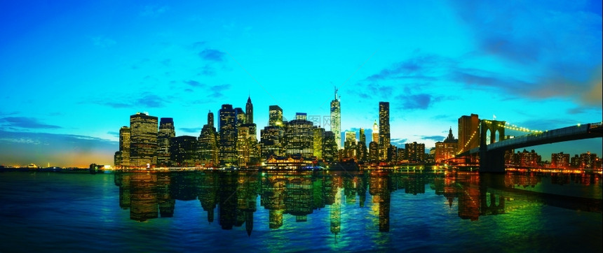 水日落的夜晚纽约市全景城风中心地标图片