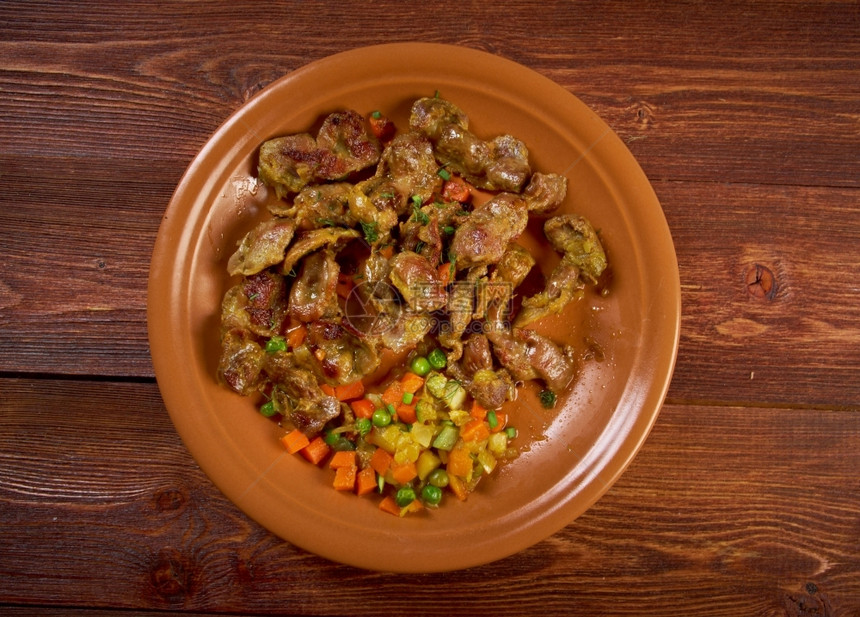 辛辣的MeoravYerushalmalmi耶路撒冷混合烧烤炉肉被认为是以色列耶路撒冷的特色菜鸟盘子图片