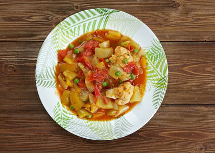 晚餐煮熟的giveci蔬菜炖或煮沙拉罗马尼亚语高清图片