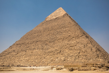 历史埃及吉萨的蓝色天空金字塔开罗伟大的图片