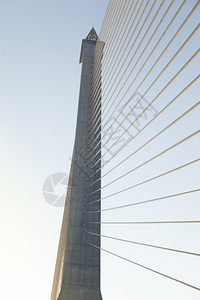 沟通邮政早晨拉马八十桥升起太阳晴天和温暖的气支柱图片