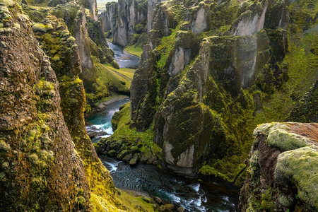 户外神奇冰岛美丽的风景冰岛自然观著名的旅游景点和河图片