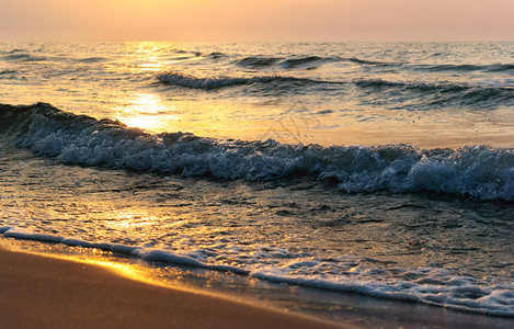 夕阳映在海面景观高清图片素材
