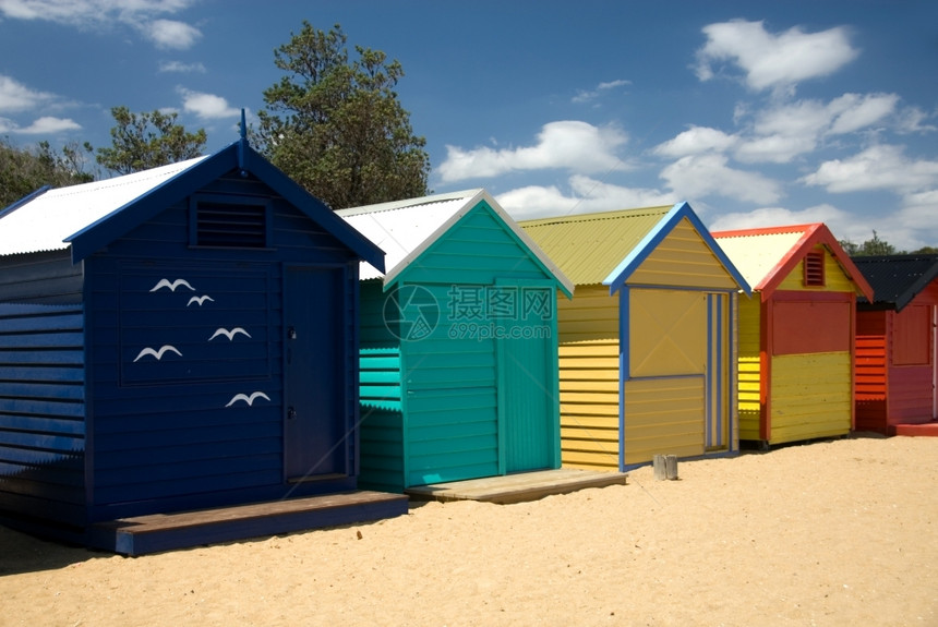 屋顶澳大利亚维多州墨尔本Brighton海滩上的棚木头红色的图片