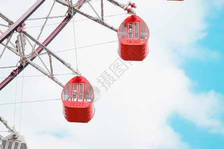 蓝色天空背景的Ferris轮娱乐高的优质图片素材