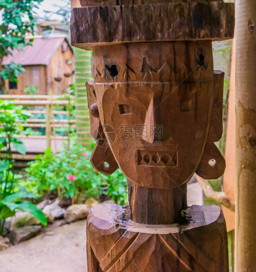 雕塑木制的土人刻木像非洲花园装饰品传统的图片