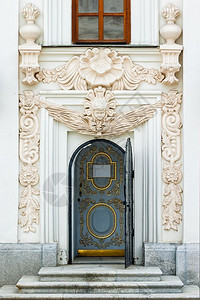 历史旅行基辅拉夫修道院的门图片