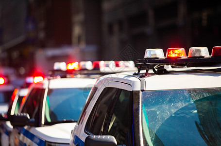 警长纽约市警察局车白天有报器在街对的纽约警方察汽车白天有警报器状态约克城市背景