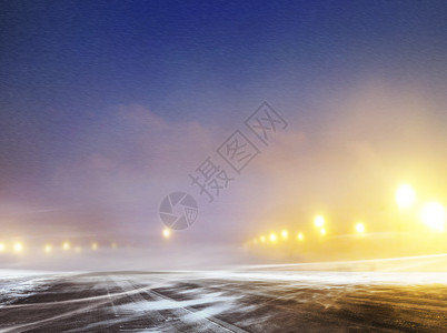 下雪路滑暴风雪移动冬天的覆盖了夜间通往机场的冬季公路交通设计图片