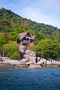 夏天亚洲旅游泰国山区度假胜地和海图片