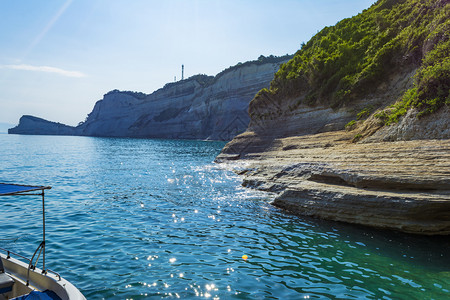 科孚岛的岩石海滩海岸高清图片素材