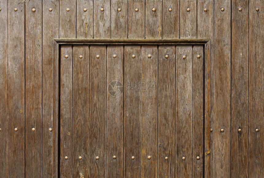 旧木制门有锁安全和保护细节古董家巴林抽象的图片