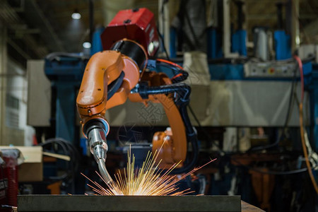 技术在汽车工厂焊接机器人汽车机安全图片
