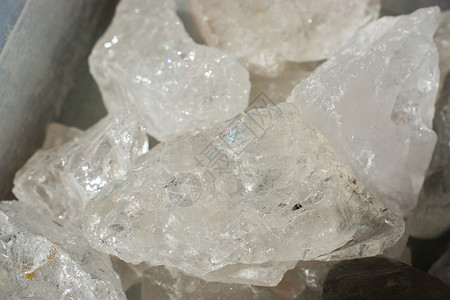 作为天然矿物岩标本的晶石宝钻二氧化硅深奥的次要图片