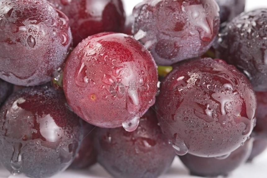 露藤蔓市场新鲜的葡萄加上水泉和佳美的果实图片