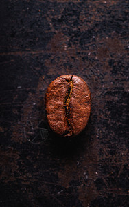 一粒咖啡豆背景图片