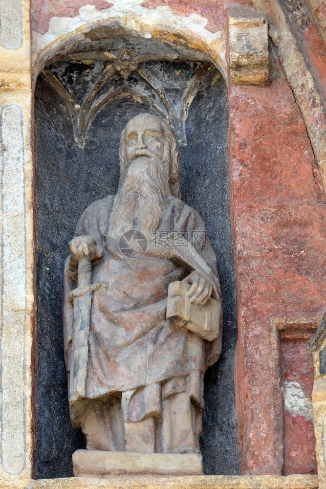 克罗地亚萨格勒布圣马克教堂南入口处圣人神像克罗地亚萨格勒布神圣传统的欧洲图片