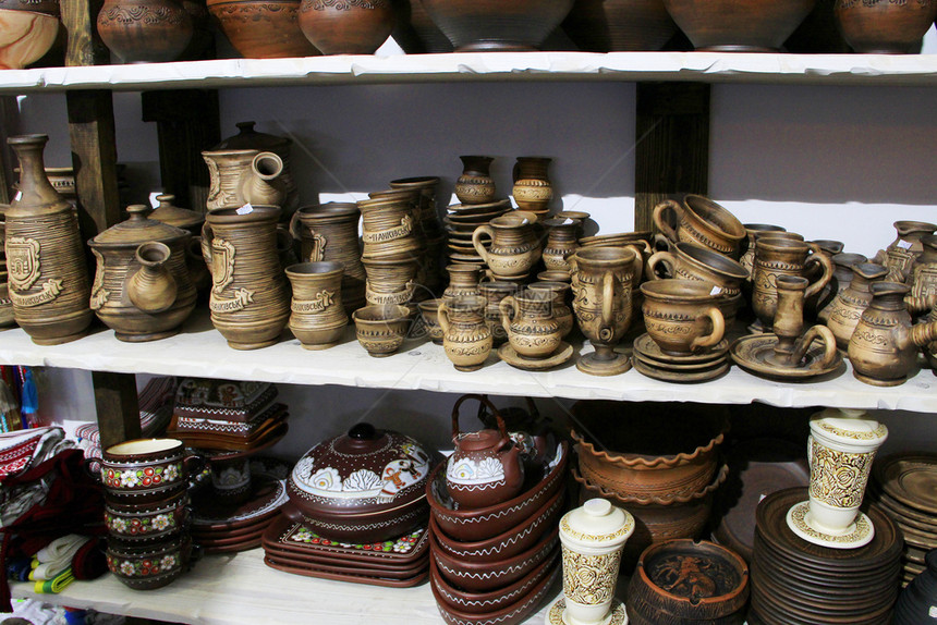 锅古董滗水器出售陶瓷手工制棕色土器如罐子和咖啡机图片