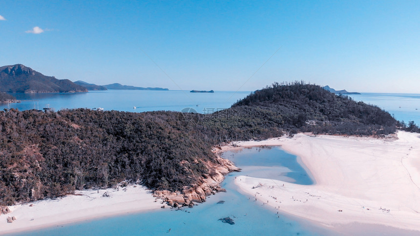 艾尔利昆士兰北澳大亚白海港滩全景航空观测海岸线和美丽的滩风景图片