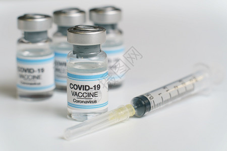 免疫疫苗与针筒注射器图片