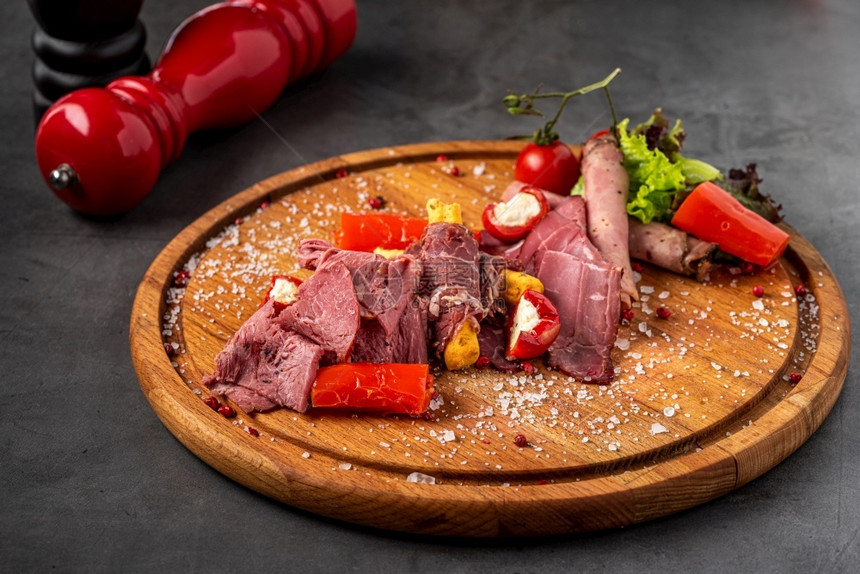 餐桌开胃菜有不同的抗苦食格里希尼胡桃零食乡村传统的法语图片