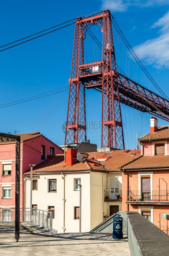 转运体联系建筑学西班牙葡萄古城的多彩外表著名的VizcayaBridge在幕后图片