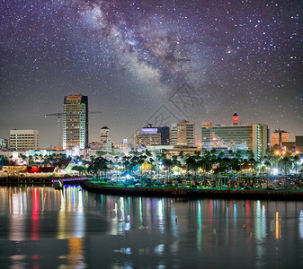 圣迭戈市下城在星夜加利福尼亚州风景从城市港口旅行宽的城市景观图片