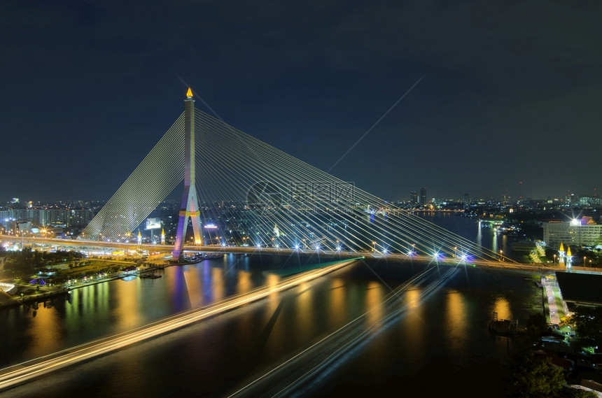 拉马八桥曼谷ChaoPhraya河上一座桥梁13日落拉马八桥城市的地标泰国图片