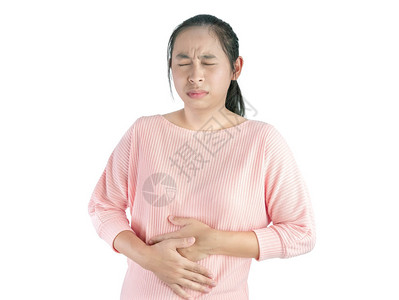 消化腹部患有胃痛手放在肚子上的不健康亚洲妇女被孤立在白种背景上女孩图片
