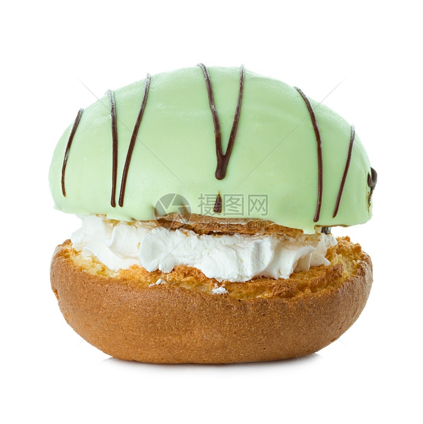 美食甜点海绵白背景上孤立的蛋糕图片