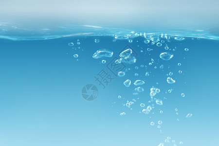 肥皂水洗涤带有气泡的水背景纯度液体设计图片
