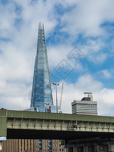 伦敦南华克的碎片大厦原伦敦桥塔南华克的原桥塔天空河摩大楼图片