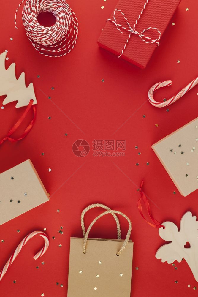 工艺购物新圣诞年礼包裹的丝带平板最顶端天观Xmas2019节日庆祝手工制作礼品盒红纸彩色金火花盒红纸闪亮惊喜图片