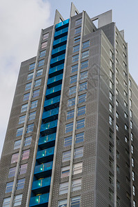 大型摩天楼满公寓外墙建筑背景有阳台之角住宅正面商业图片