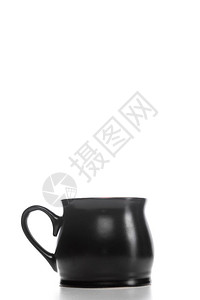 白色孤立背景的黑时尚陶瓷饮料杯Name液体黑色的马克杯图片